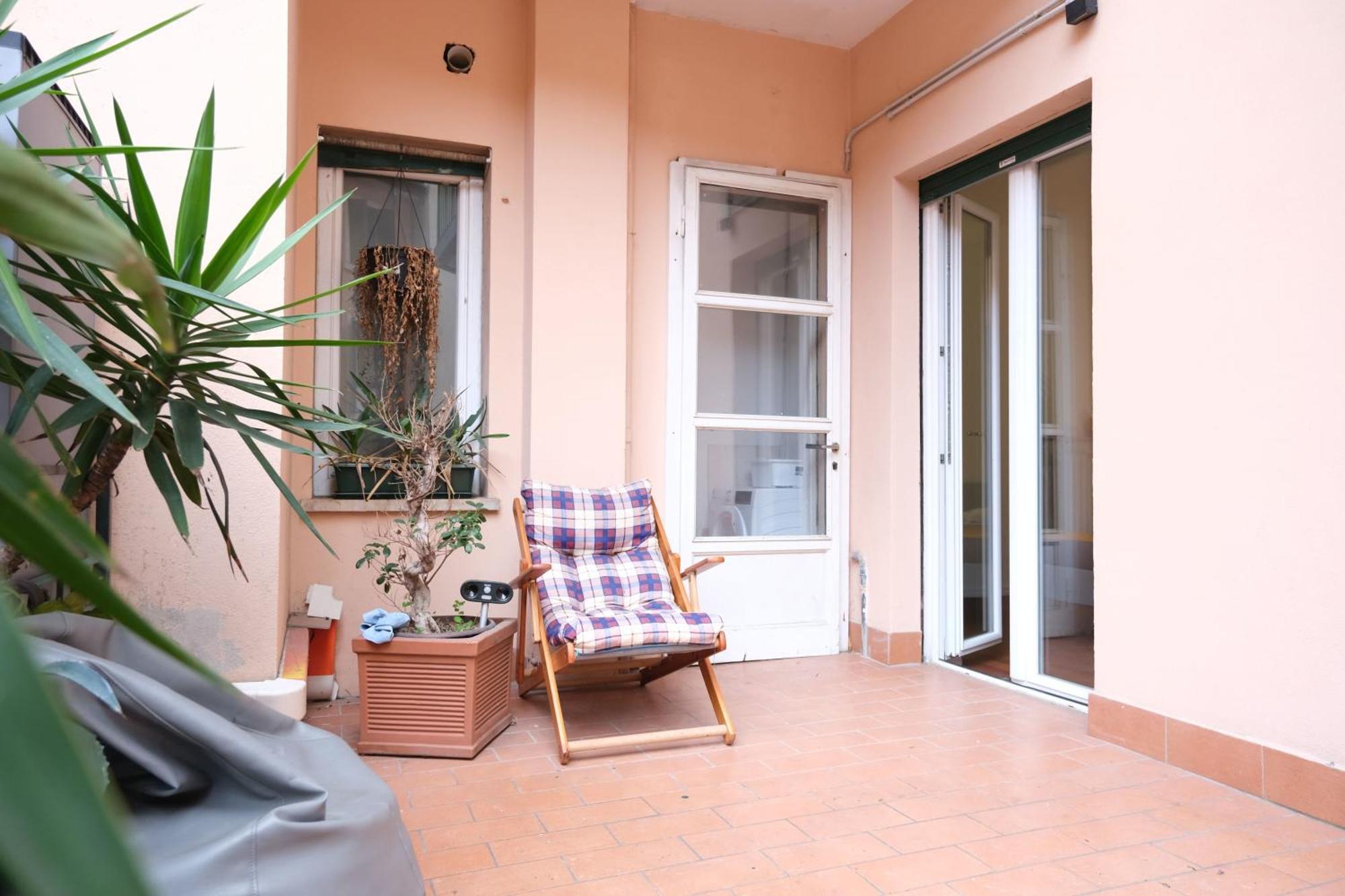 Vr Vg12 Apartment