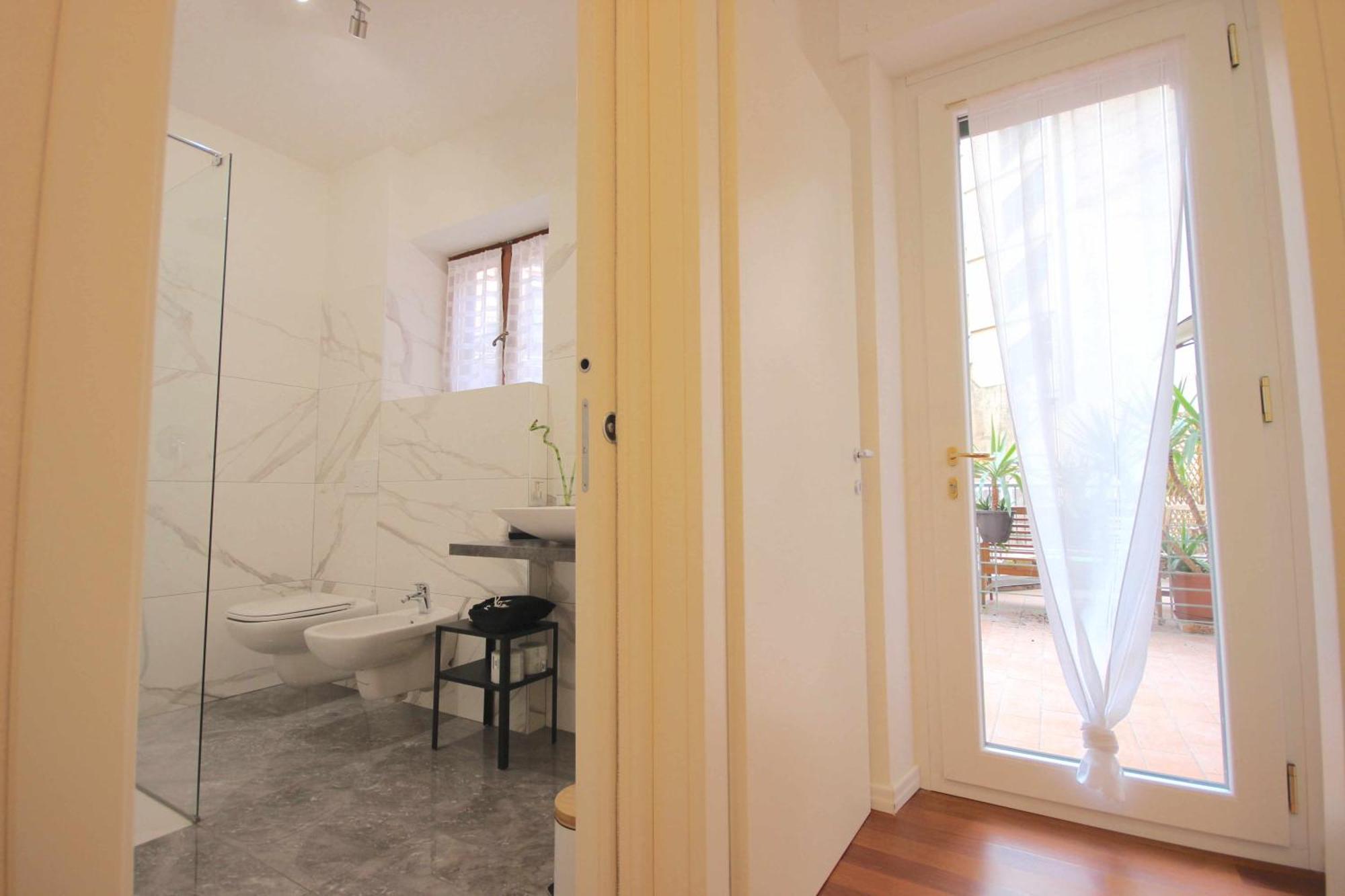 Vr Vg12 Apartment